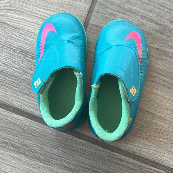 NIKE Sneakers Size 5C - Picture 5 of 7